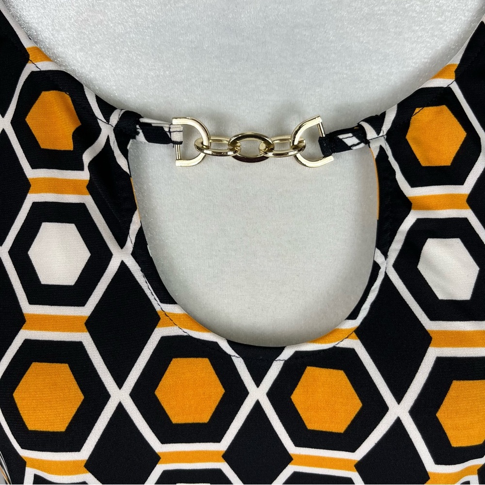 BYDesign Geometric Shell Tank With Metal Accent - Picture 2 of 6